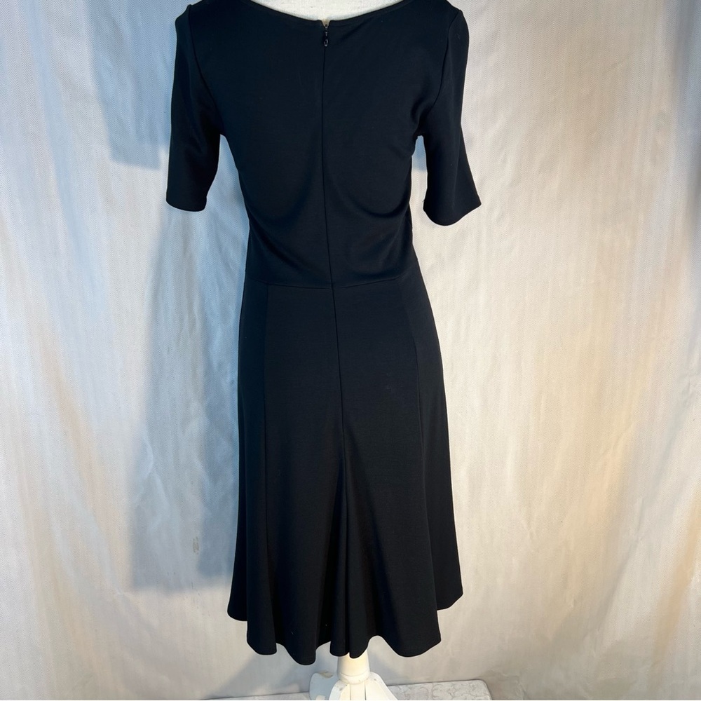 Ann Taylor Little Black Dress Knit Fit & Flare Short Sleeves Classic EUC 6P 👍 - Picture 4 of 7
